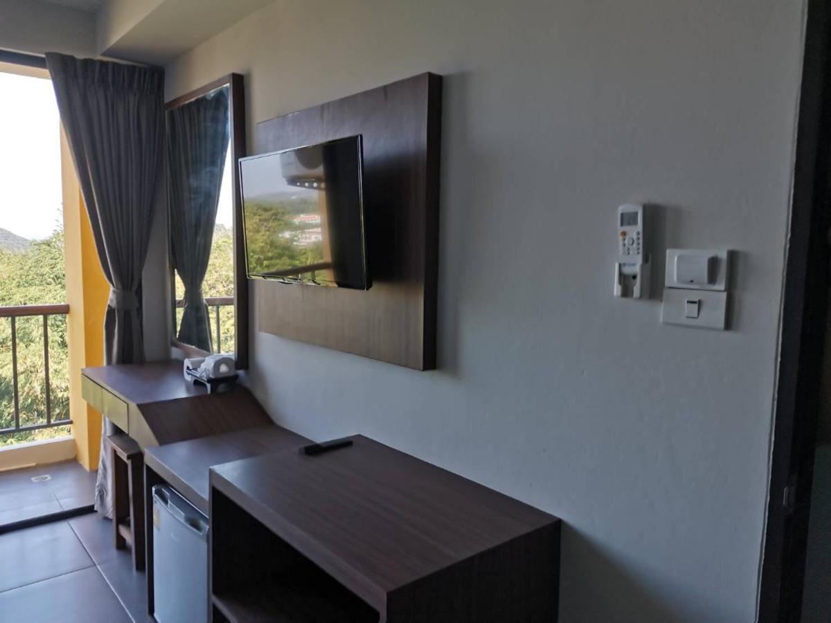 Yamin Seaview Hotel Phuket Ngoại thất bức ảnh